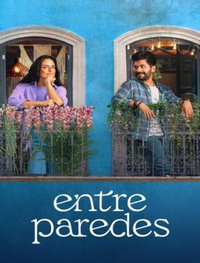 Entre paredes (2023) (Serie)